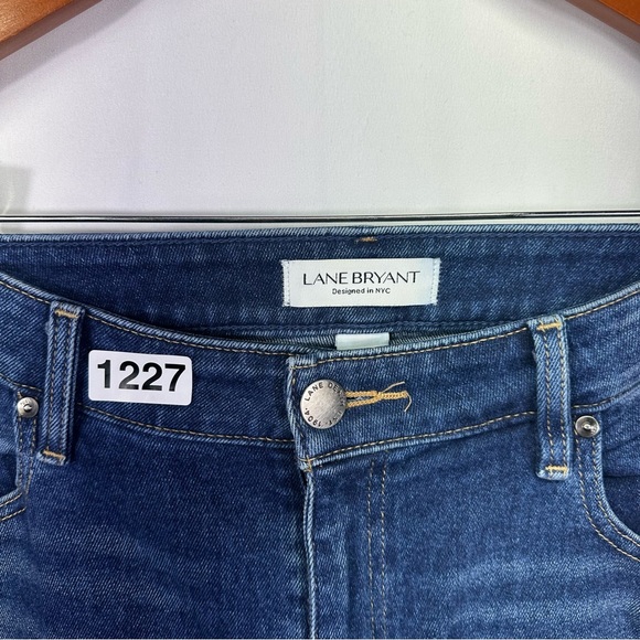 Lane Bryant High Rise Essential Stretch Straight Crop Jeans Women’s Size 18 - Picture 3 of 8